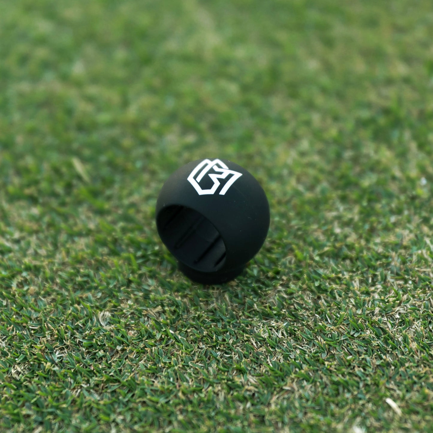 MAGNETIC CIGAR HOLDER